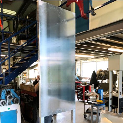 Inside Loutan : réalisation de totems pour le mobilier urbain