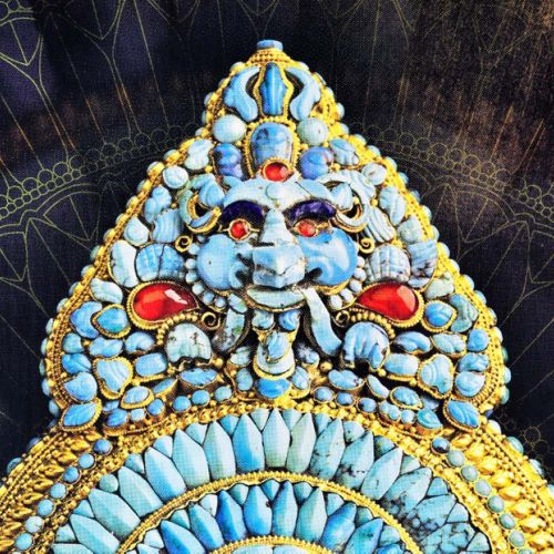 Zoom sur trapèze Fondation Baur pour l'exposition 'Bijoux des toits du monde'