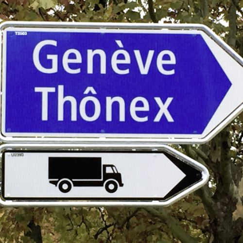 Panneau de circulation Genève / Thônex